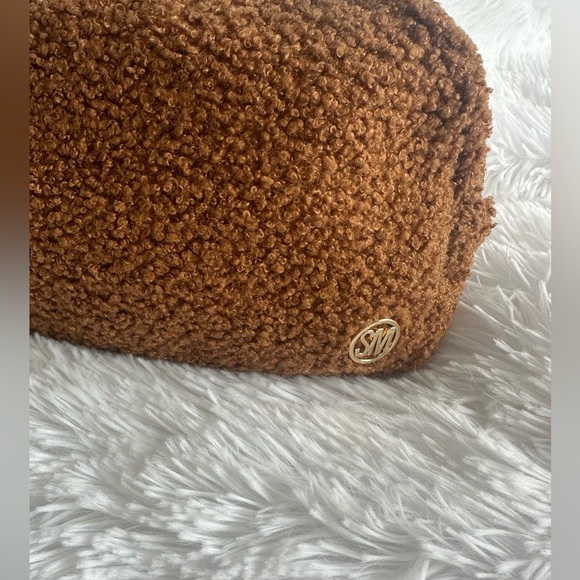 Steve Madden Brown Sherpa Belt Bag NWOT - Picture 3 of 6